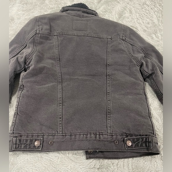 Levi’s Trucker Sherpa Jacket - Picture 7 of 8